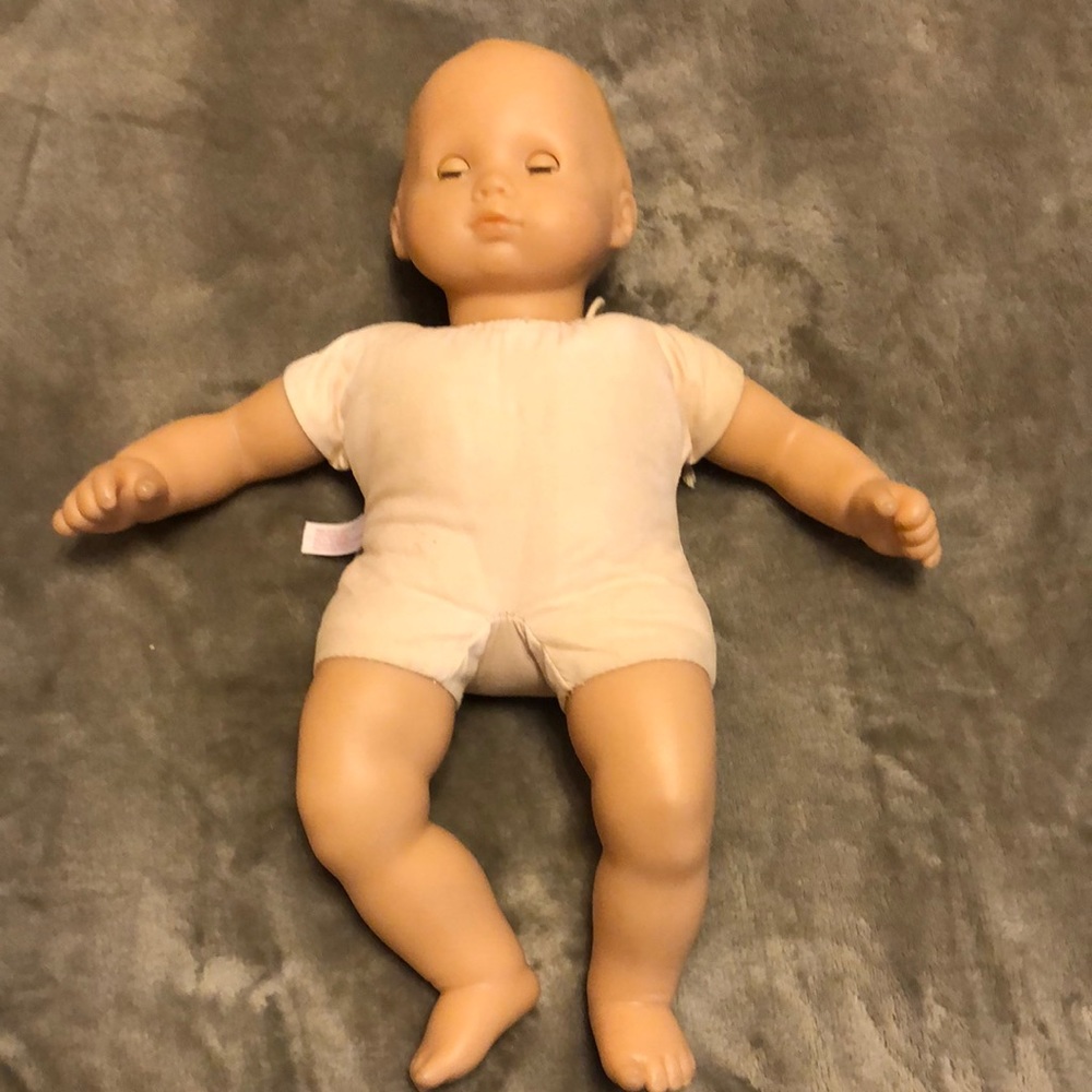 AMERICAN GIRL Bitty baby. Pleasant company doll. Light/blond hair. Blue eyes.